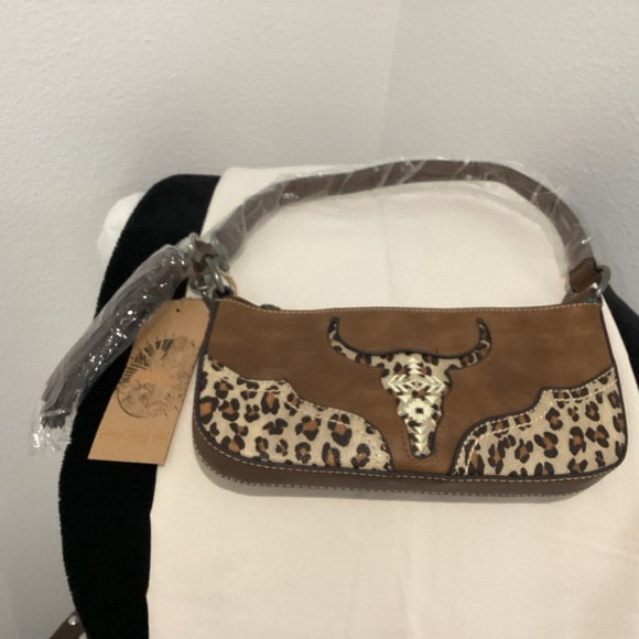 Catchfly Handbags - Western Cowhide Pattern Accent Shoulder Bag in Brown and Leopard -NWT